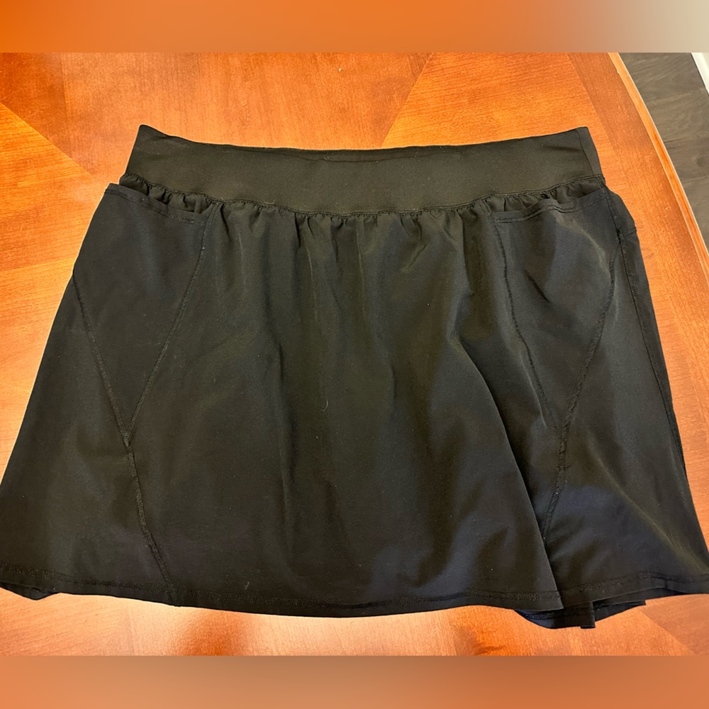 Fun black Livi Active sport skort
